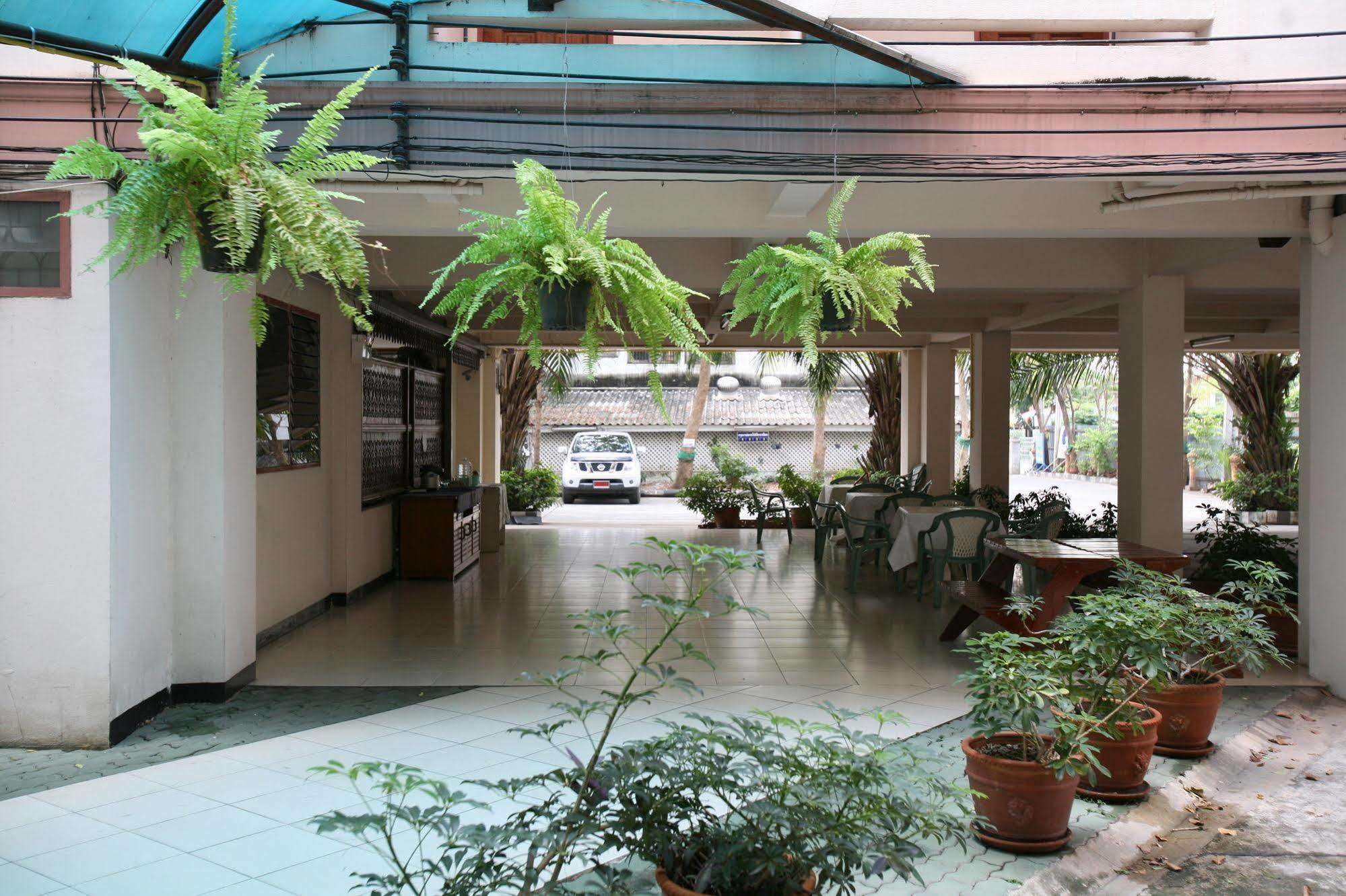 Beerapan Hotel Bangkok Exteriér fotografie